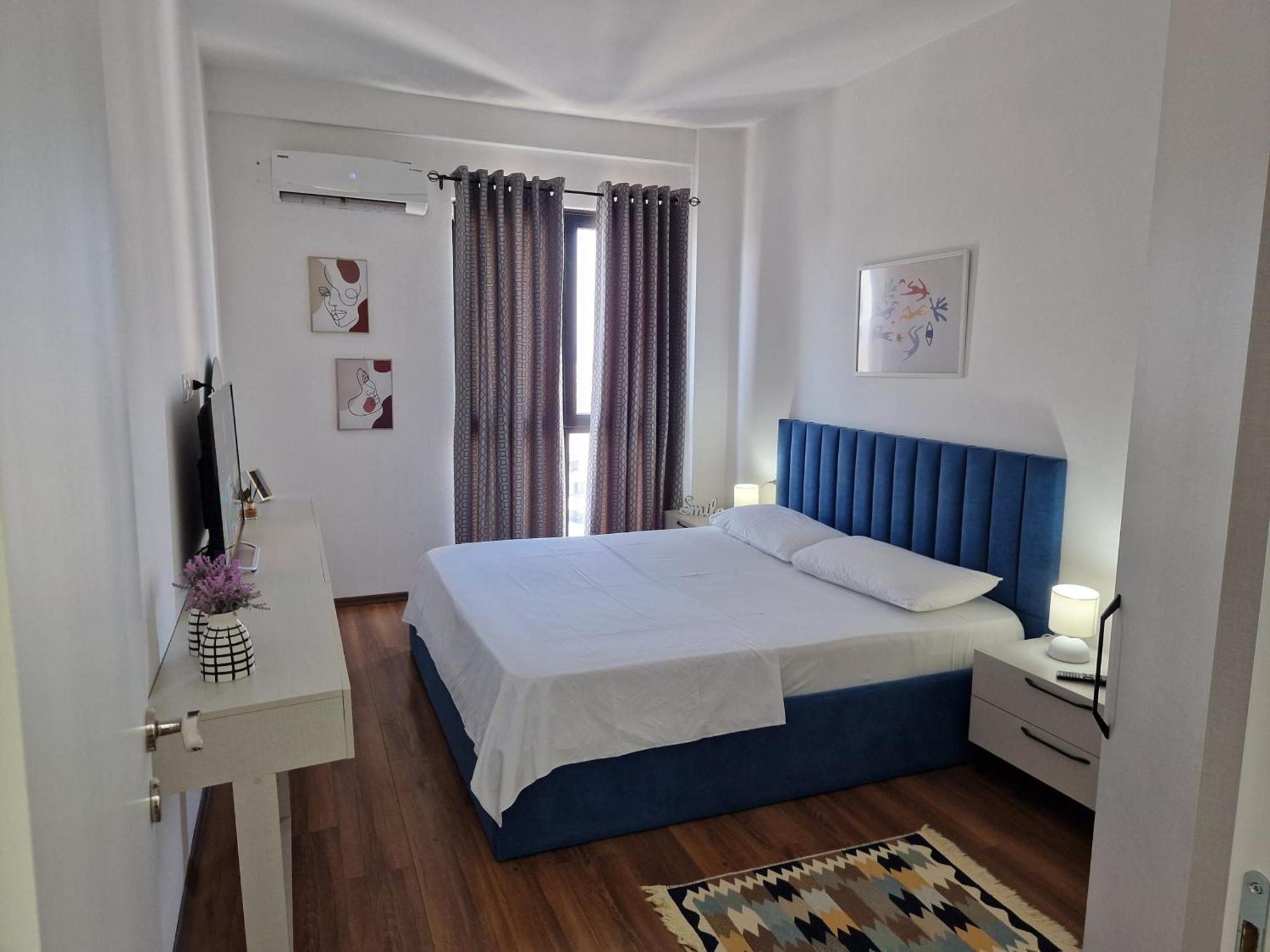 Red & White Palace Apartment Tirana Zewnętrze zdjęcie